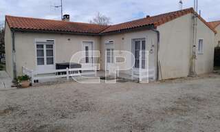 Maison 5 Pièces 98 m² à vendre à Monts-sur-Guesnes (86420)