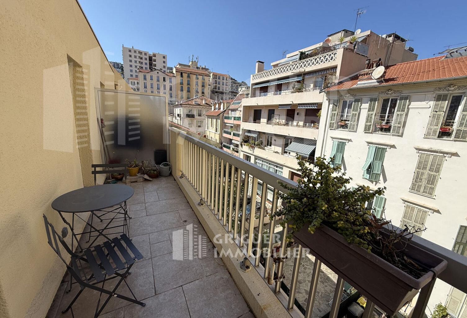 vente studio 28 ,10 m2 + terrasse Nice Gambetta / Parc Impérial — photo 1