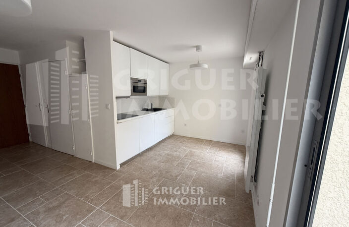 vente studio 28 ,10 m2 + terrasse Nice Gambetta / Parc Impérial — photo 3