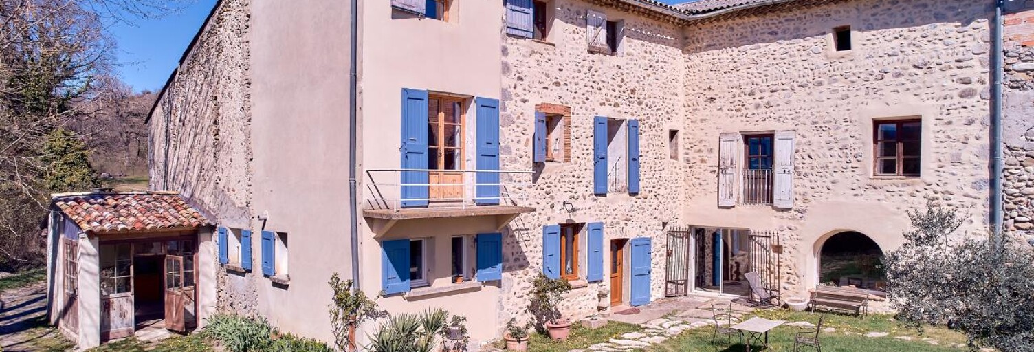 Maison 5 Pièces 1000 m² à vendre à Valernes (04200)