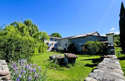 Haute Provence – Exclusivité : Authentique ferme de caractère avec plus de 1 000 m² de bâti sur 5 hectares — photo du bien