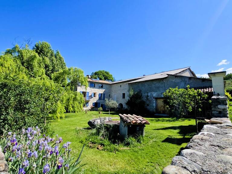 Haute Provence – Exclusivité : Authentique ferme de caractère avec plus de 1 000 m² de bâti sur 5 hectares — photo 1