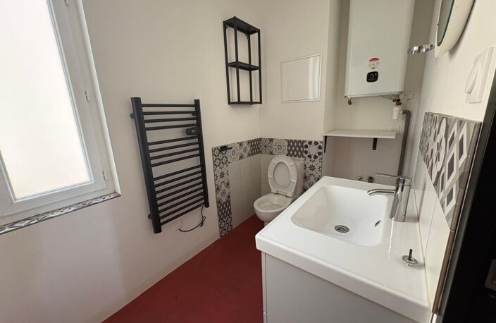 Appartement T3 à louer - RIEZ — photo 2