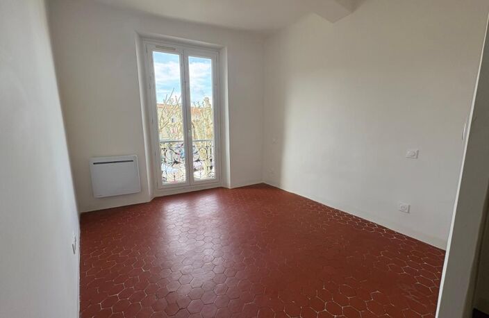 Appartement T3 à louer - RIEZ — photo 3