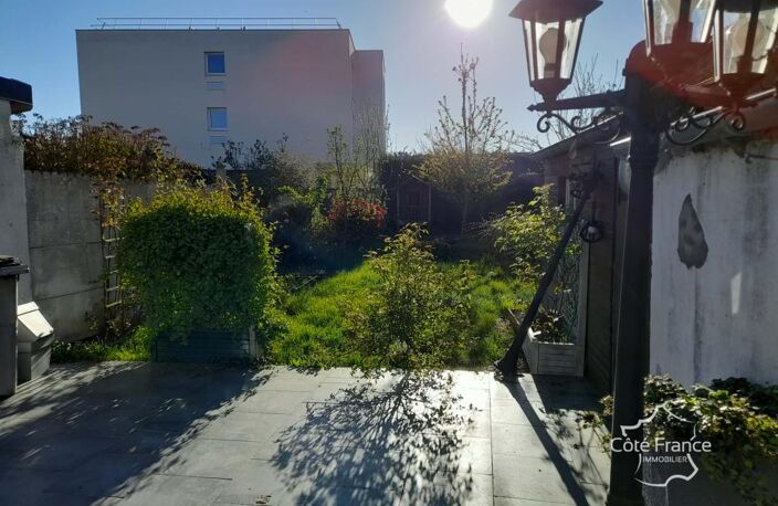 PLEIN CENTRE DE LA CAPELLE — photo 4