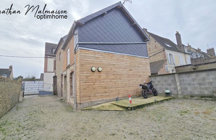 GROS POTENTIEL – Ensemble immobilier – Centre-ville de L’Aigle — photo 2