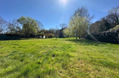 Terrain constructible, proche bourg, au calme — photo du bien