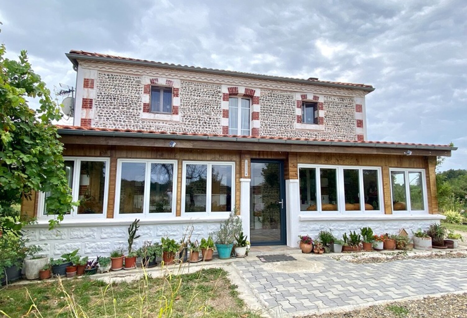 Maison bourgeoise rénovée (DPE A) esprit art déco de 8 pièces Proche de EUGENIE LES BAINS (40) — photo 1