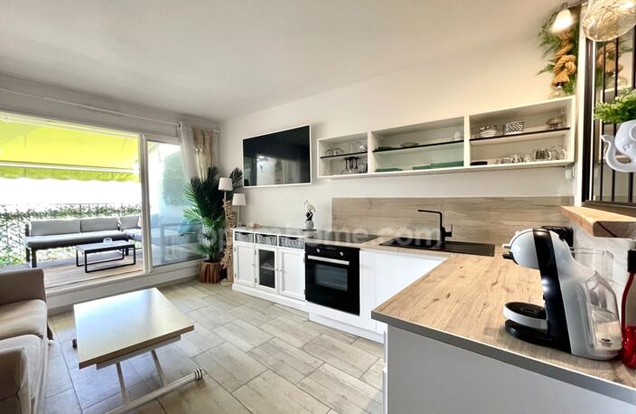 APPARTEMENT 2 PIÈCES 33M2 1ÉRE LIGNE VUE MER — photo 4