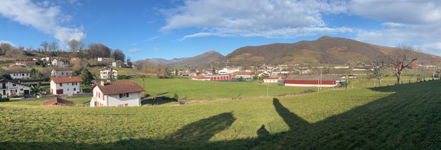 Terrain  1205 m² à vendre à Saint-Jean-Pied-de-Port (64220)