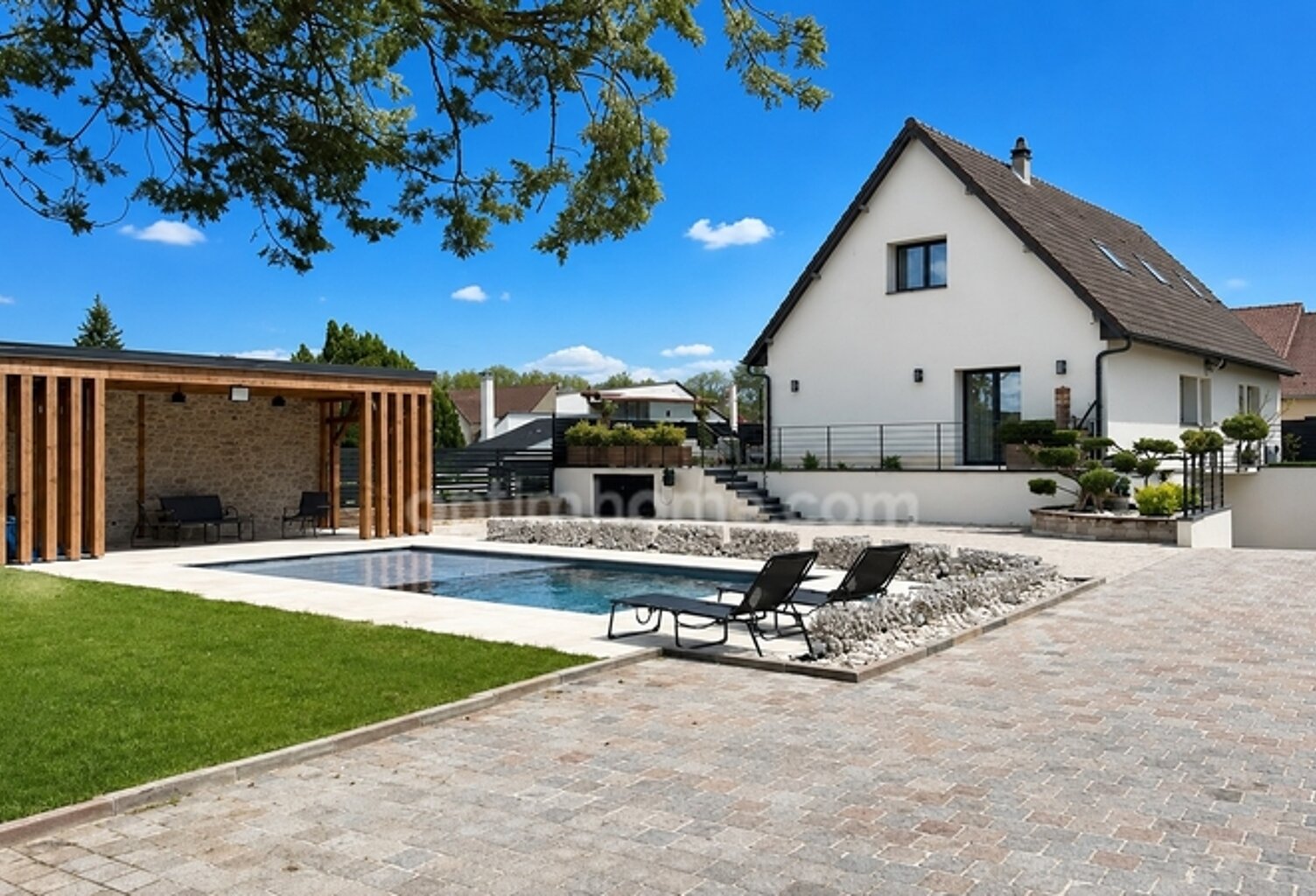 Maison familiale rénovée avec prestations haut de gamme – DPE A – Piscine chauffée– Environnement privilégié ✨ — photo 1