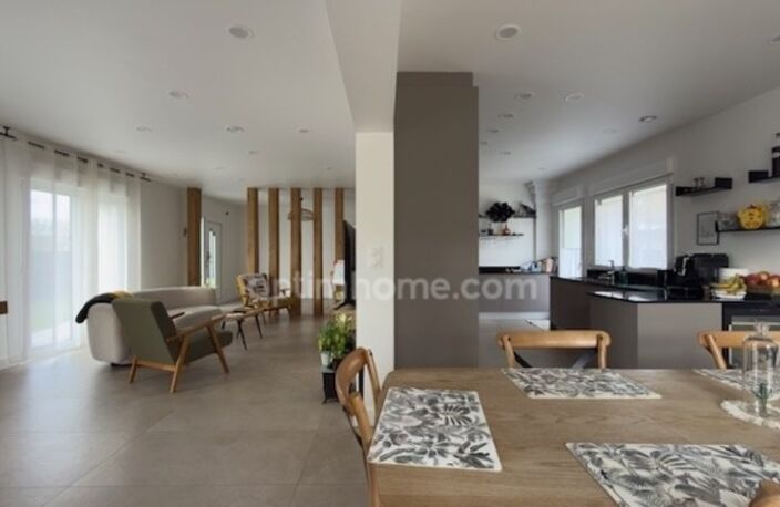 Maison familiale rénovée avec prestations haut de gamme – DPE A – Piscine chauffée– Environnement privilégié ✨ — photo 5