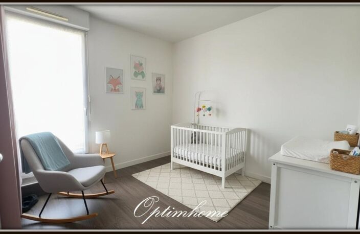 Appartement à vendre 4 pièces NANTES (44) — photo 3