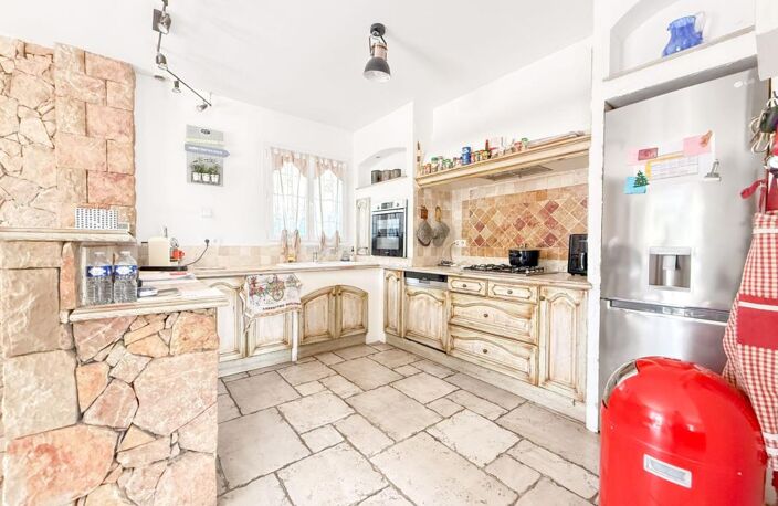 Maison à vendre à PEILLE 5 pièces 103 m²  jardin plat 2600 m²  piscine garage — photo 5