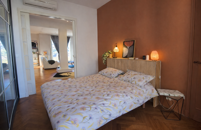 APPARTEMENT 73 M2 - BALCONS ET CHAMBRE DE SERVICE- PARADIS PERIER 13008 — photo 5