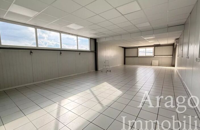 À VENDRE HANGAR PROFESSIONNEL — photo 2