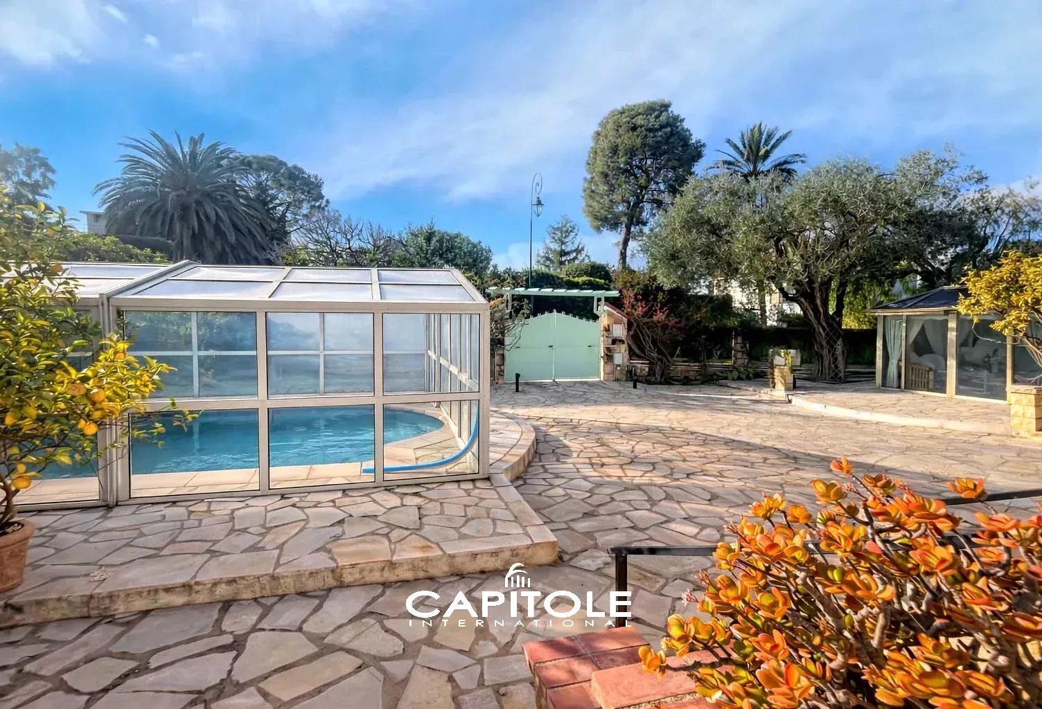 Cap d'Antibes versant ouest - Villa de plain - pied de 160 m² - — photo 1