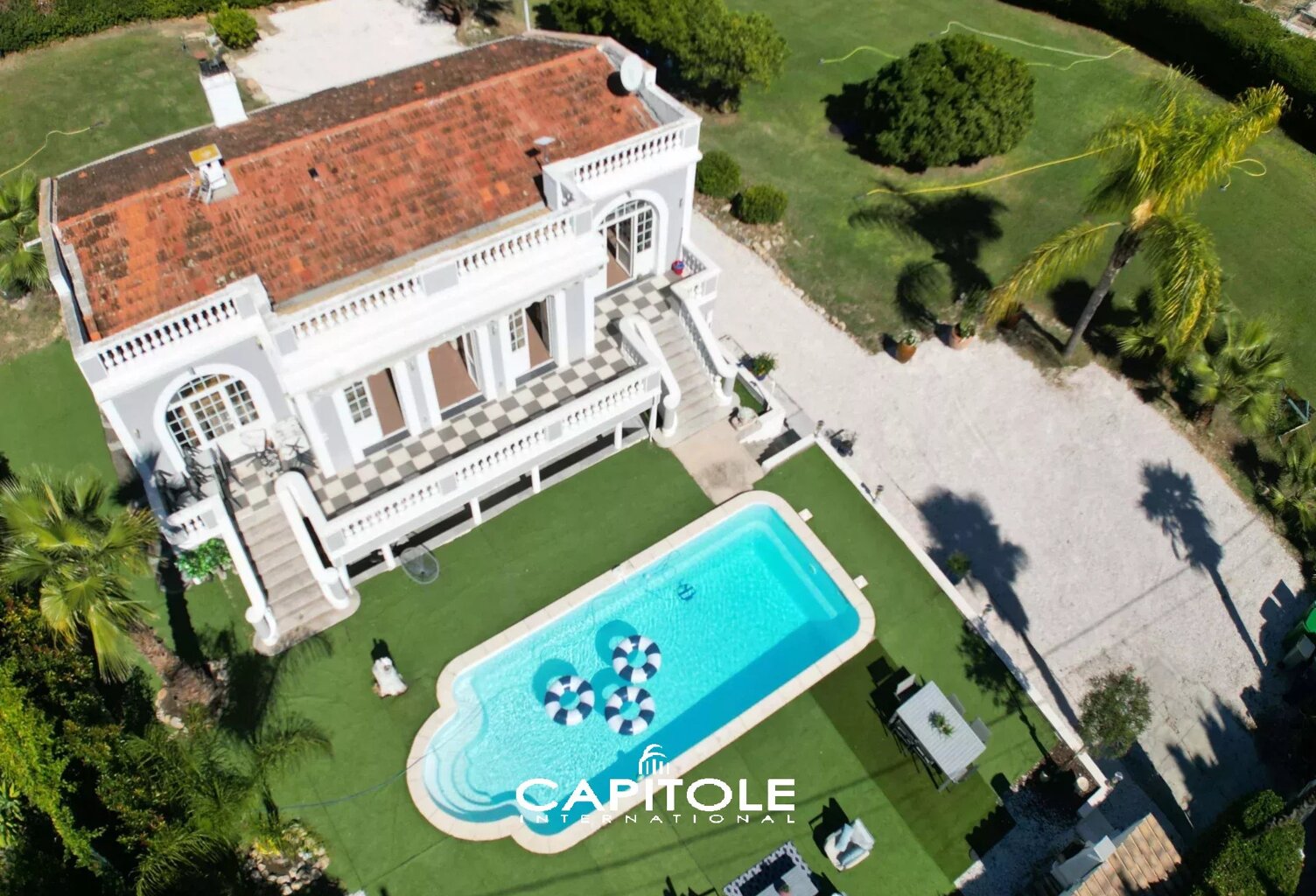 A vendre -   Antibes - Juan les Pins, villa contemporaine 5 Pièc — photo 1