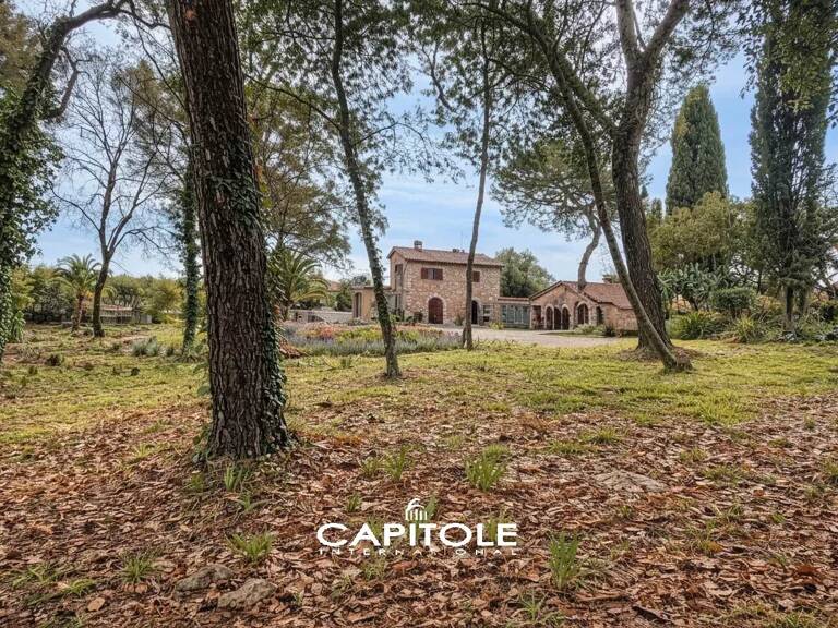 Antibes - Villa contemporaine en cours de rénovation, 227 m², pa — photo 1