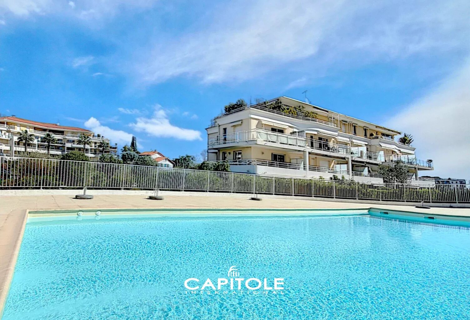 Antibes, Exclusivité rare : Appartement Villa sur le toit 3 pièc — photo 1