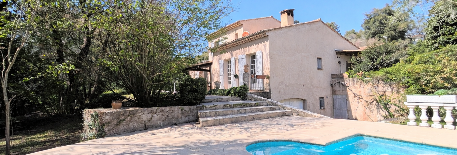 Maison 5 Pièces 148 m² à vendre à Roquefort-les-Pins (06330)