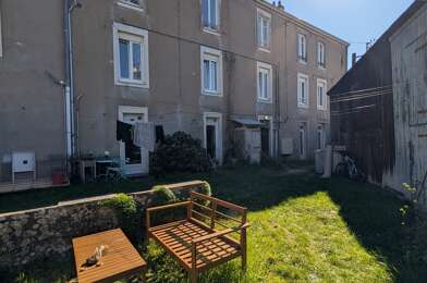 Appartement 4 pièces 220000 €