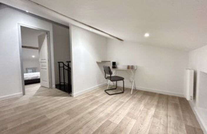 Appartement à vendre 2 pièces JONZAC (17) — photo 2