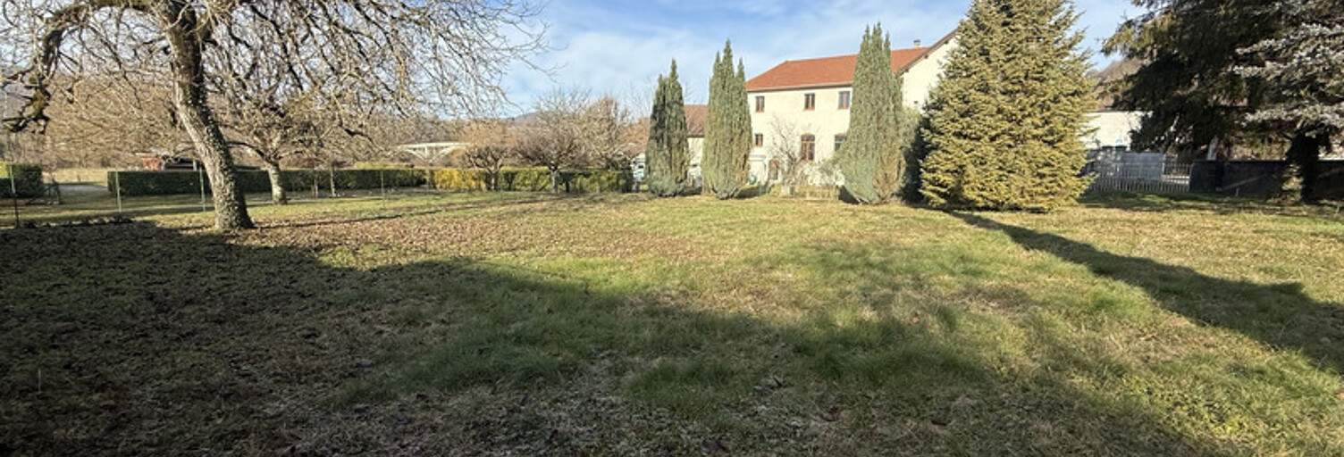 Terrain  885 m² à vendre à Lucey (73170)