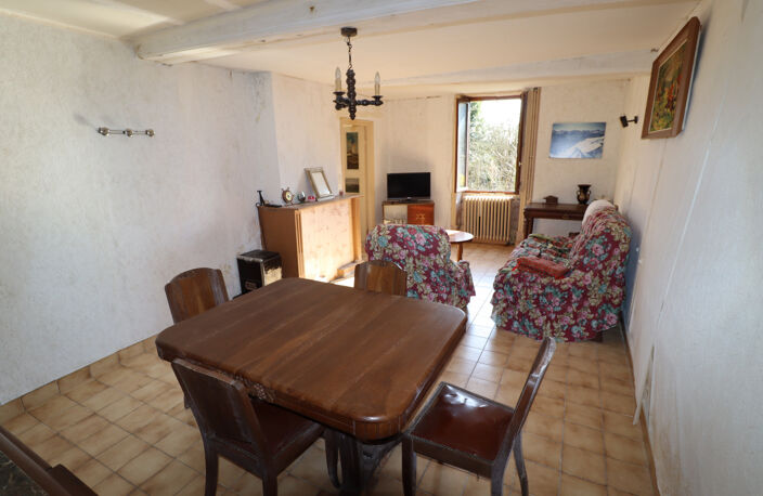 Jolie maison en pierre de taille au cœur de Saint-Julien sur Reyssouze — photo 3