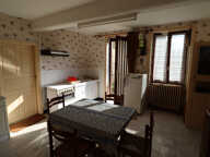 Jolie maison en pierre de taille au cœur de Saint-Julien sur Reyssouze — photo 4