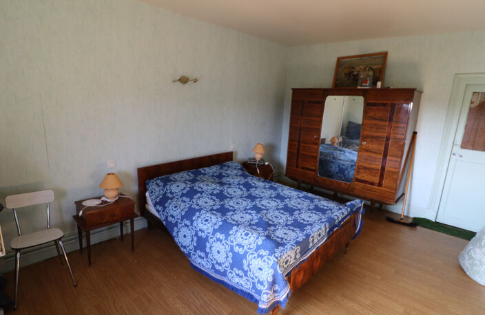 Jolie maison en pierre de taille au cœur de Saint-Julien sur Reyssouze — photo 5