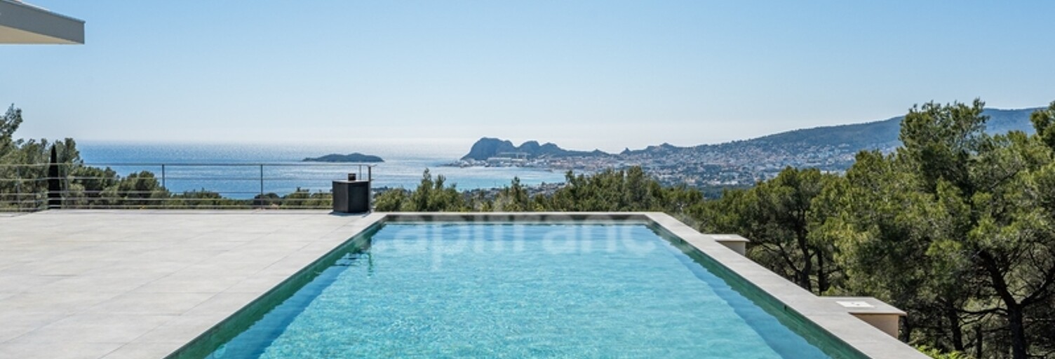 Maison 8 Pièces 335 m² à vendre à Ceyreste (13600)