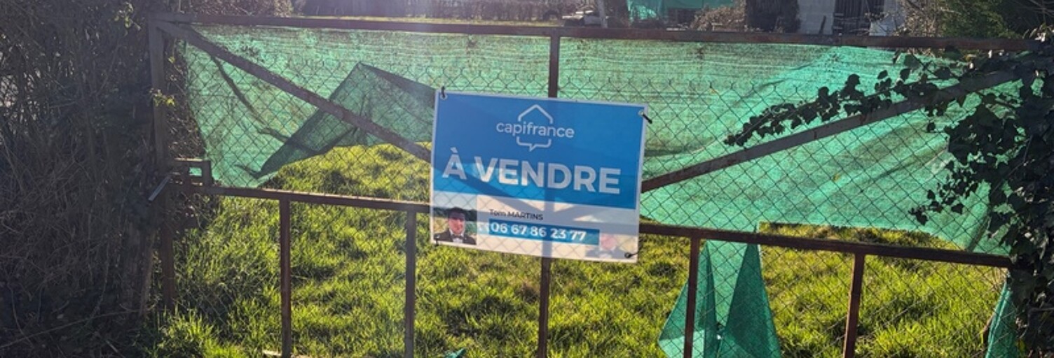 Terrain  923 m² à vendre à Toulon-sur-Arroux (71320)