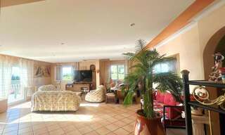 Maison 12 Pièces 295 m² à vendre à Prissé (71960)