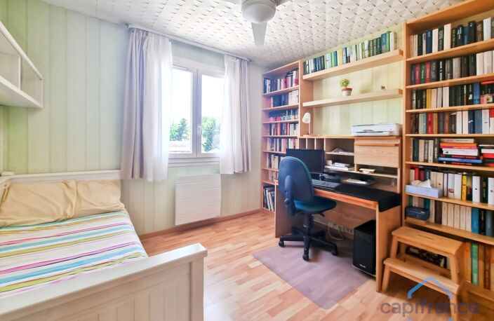 Maison familiale ou 2 habitations - 222m² avec 7 pièces (5 chambres) - Terrain de 830m² avec Piscine - CASTRIES (34) — photo 2