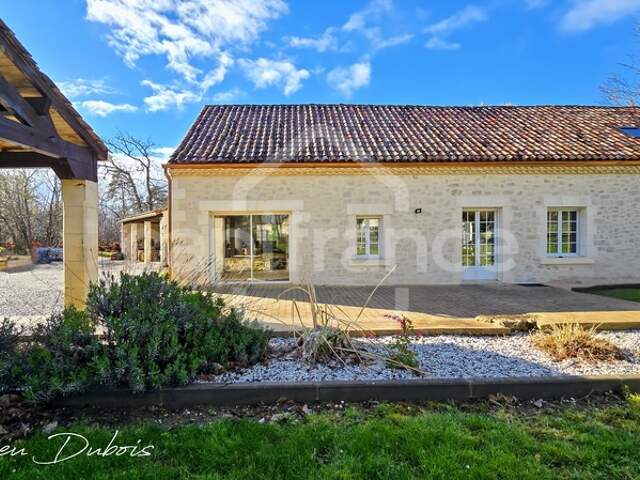Longère moderne avec piscine et près d’un hectare de terrain – Dordogne, près de Bergerac — photo du bien