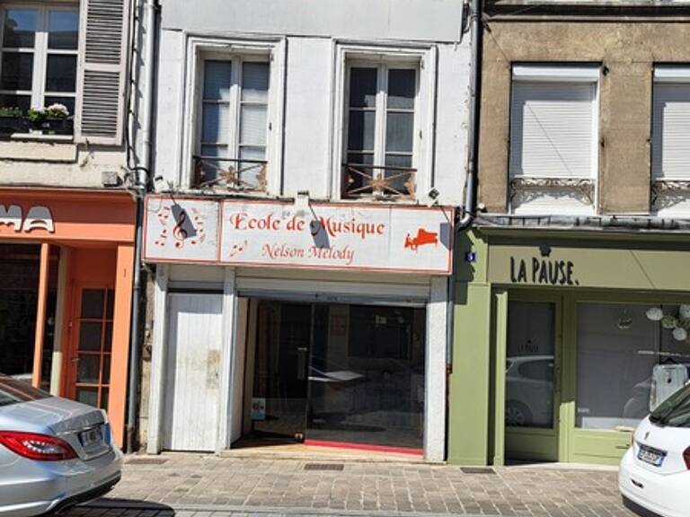 Immeuble à vendre SOISSONS (02) — photo 1