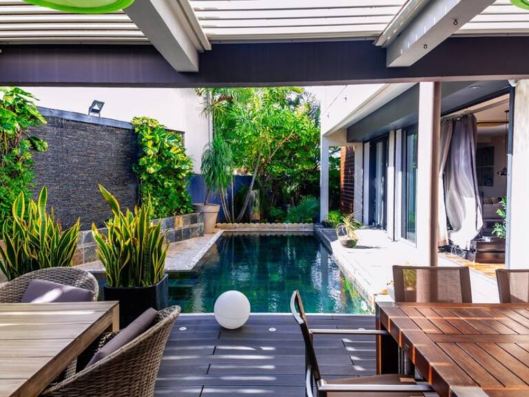 Villa contemporaine – 10 pièces – env. 300 m² – piscine – spa — photo 1