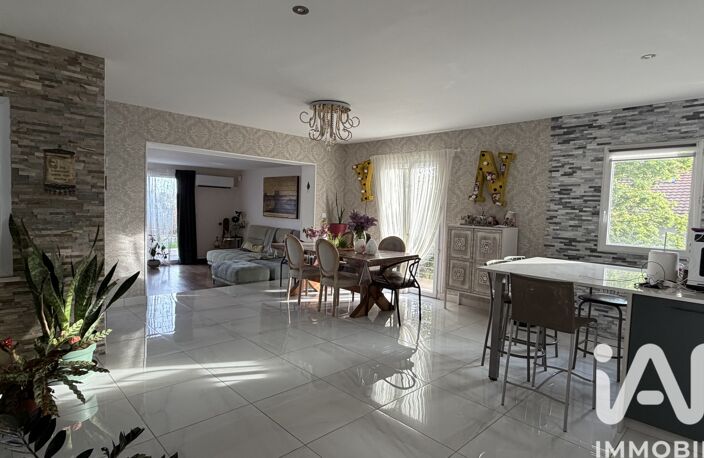 Vente Maison/villa 7 pièces — photo 2
