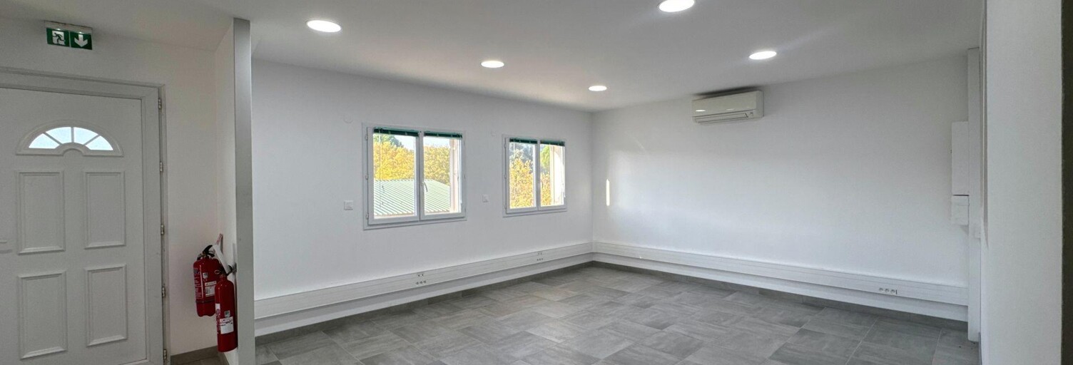 Bureau  100 m² à louer à Saint-Restitut (26130)