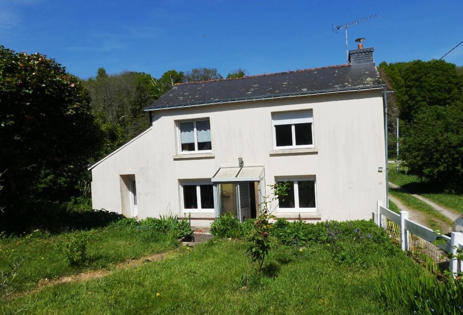 Maison située en campagne — photo 1