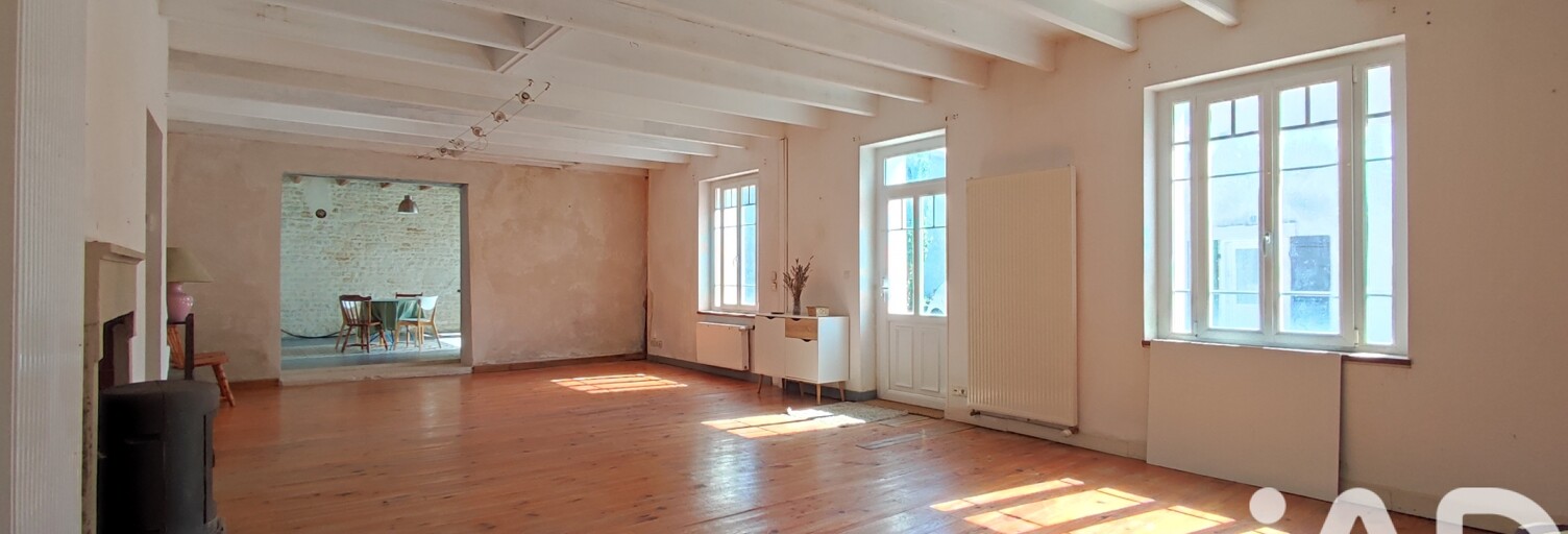 Maison 8 Pièces 250 m² à vendre à Bouhet (17540)