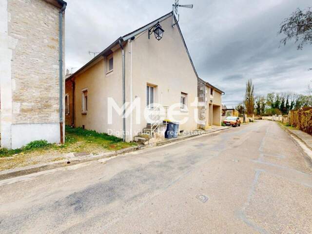MAISON DE VILLE - 3 PIÈCES — photo du bien