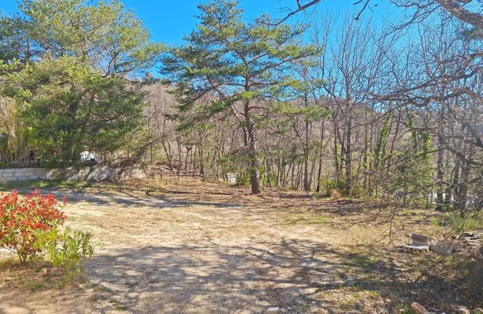 A VENDRE Villa de plain-pied avec beau terrain et fort potentiel — photo 3