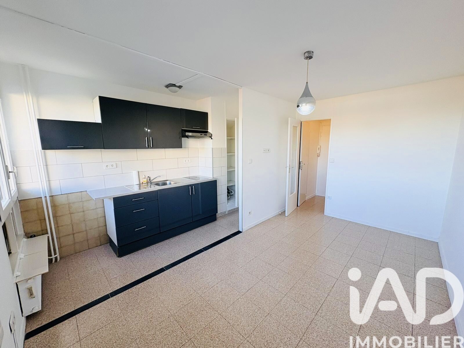 Vente Appartement 1 pièce - Photo 2