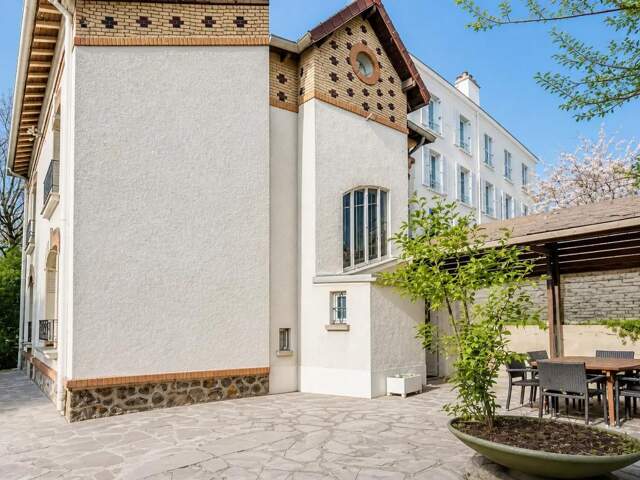 Spacieuse maison de 8 pièces à Noisy-le-Sec — photo du bien