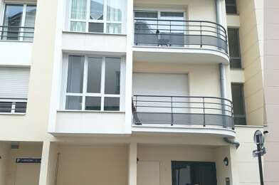 Appartement 3 pièces 930 €