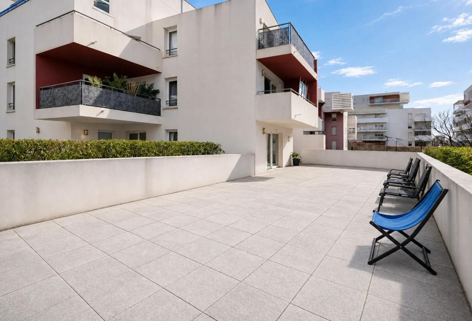 Appartement moderne 3p-Quartier St ASSISCLE-GARAGE-100m²Terrasse — photo 1