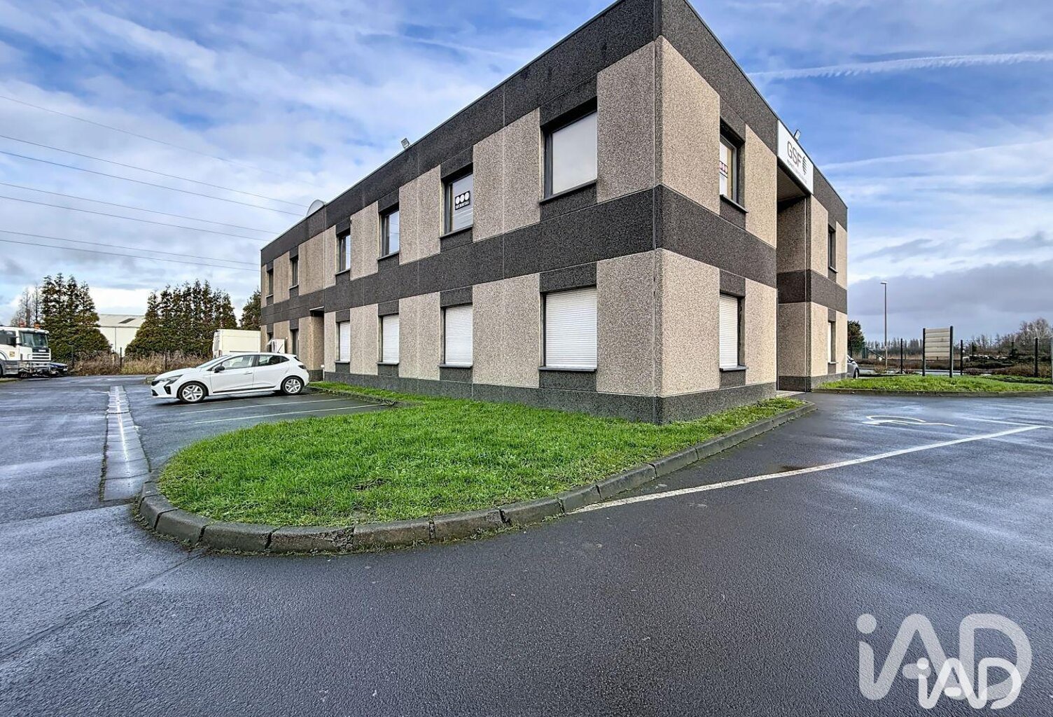 Vente Bureaux 608 m&sup2; — photo 1