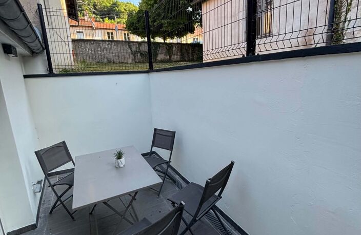 Vente Maison de ville 4 pièces — photo 2